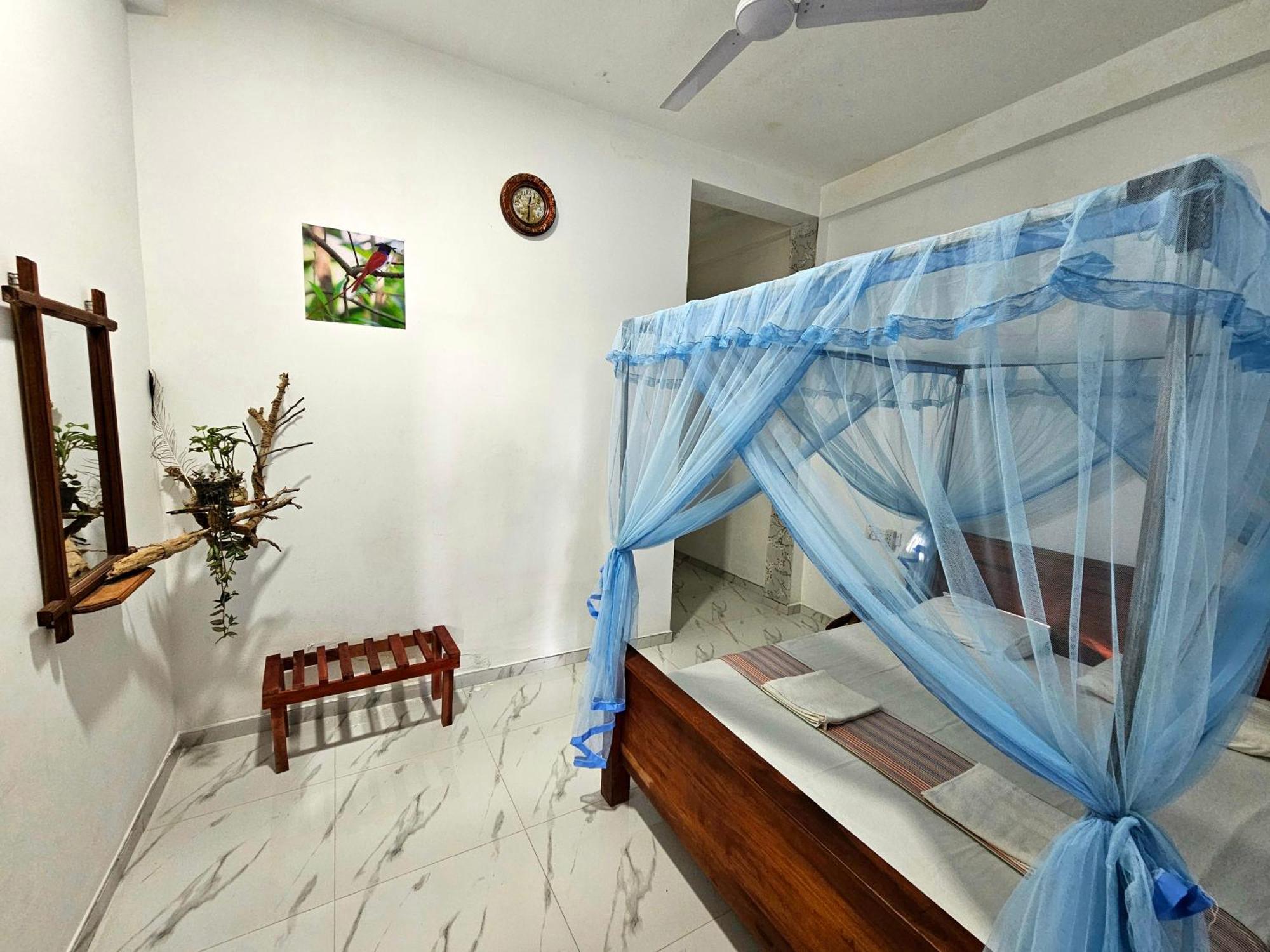 Hotel Tissamaharama Esterno foto