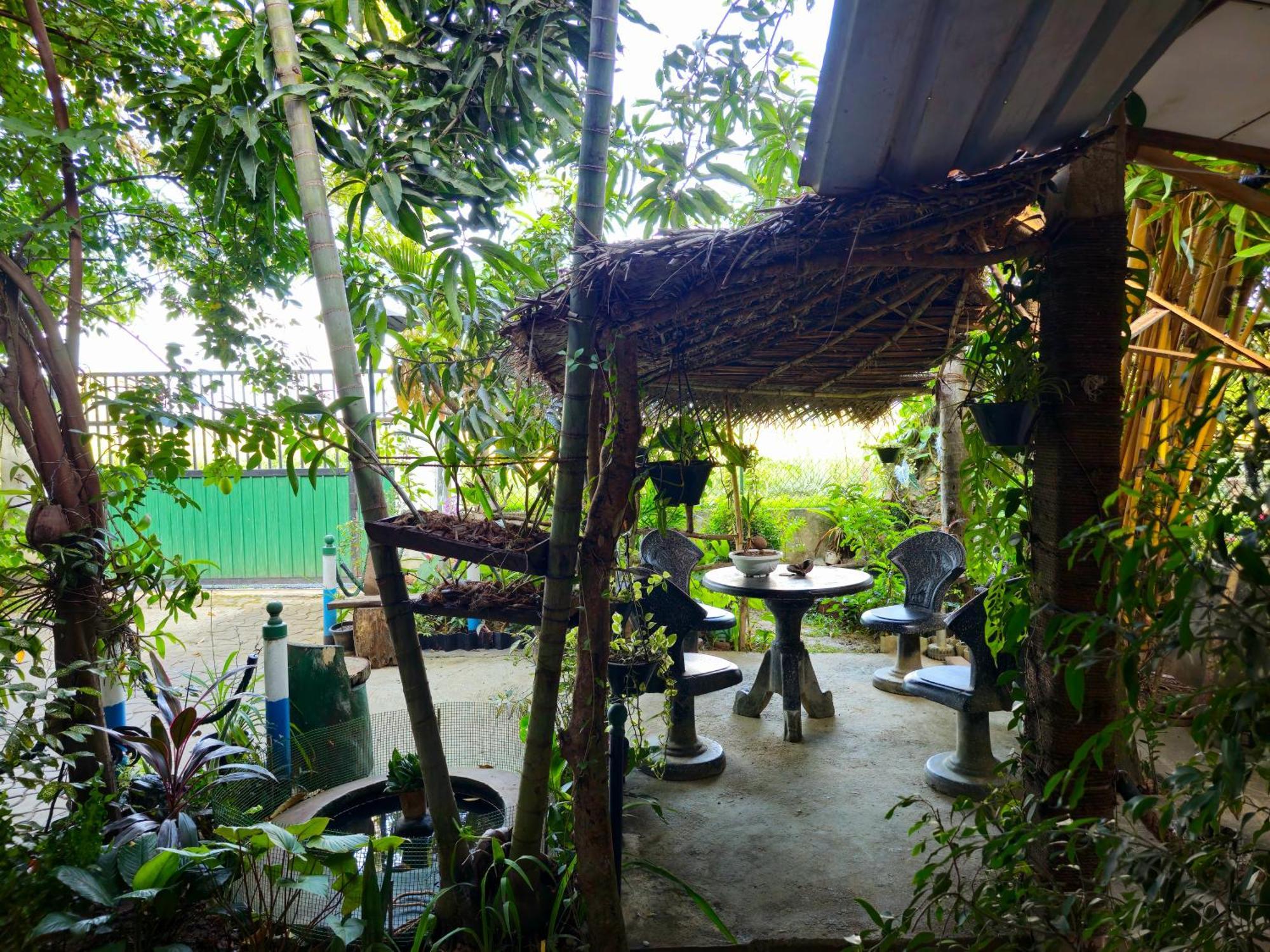 Hotel Tissamaharama Esterno foto