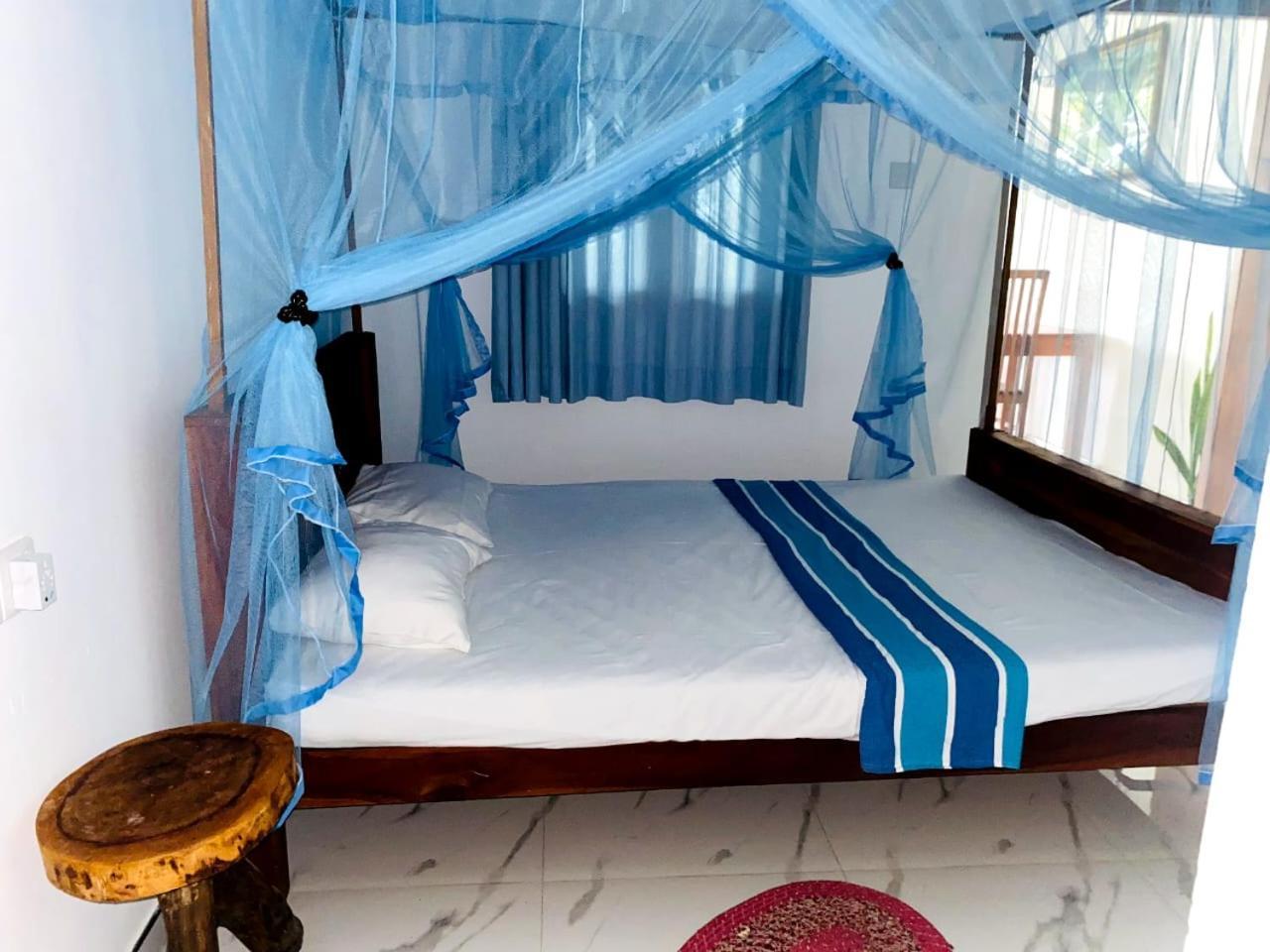 Hotel Tissamaharama Esterno foto